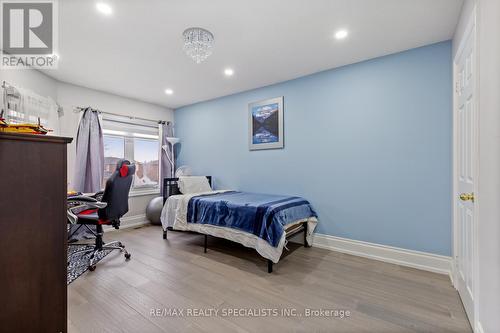 943 Ceremonial Drive, Mississauga, ON - Indoor Photo Showing Bedroom