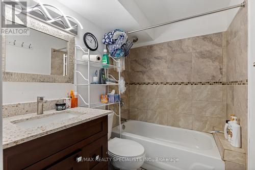 943 Ceremonial Drive, Mississauga, ON - Indoor Photo Showing Bathroom