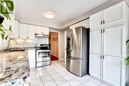 5507 Flatford Road, Mississauga, ON - Indoor Photo Showing Kitchen With Stainless Steel Kitchen