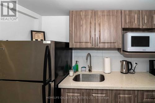 74 Decarie Circle, Toronto, ON - Indoor Photo Showing Kitchen