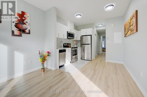 207 - 1165 Journeyman Lane W, Mississauga, ON - Indoor Photo Showing Kitchen