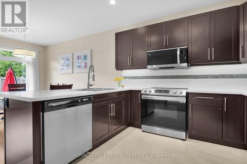 2234 Tribalwood Street, London, ON - Indoor Photo Showing Kitchen