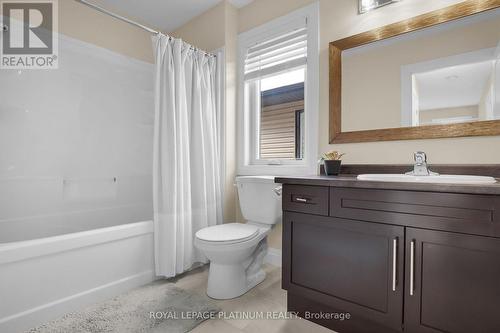 2234 Tribalwood Street, London, ON - Indoor Photo Showing Bathroom