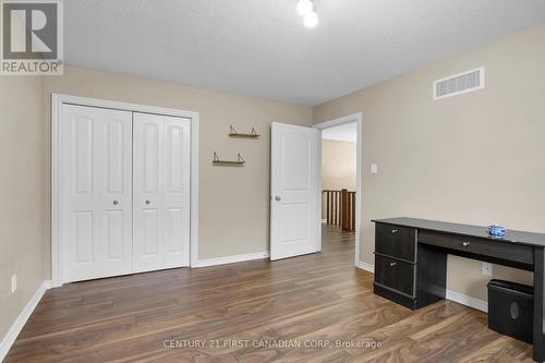 1597 Stackhouse Avenue W, London, ON - Indoor Photo Showing Other Room