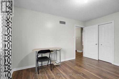 1597 Stackhouse Avenue W, London, ON - Indoor Photo Showing Other Room