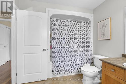 1597 Stackhouse Avenue W, London, ON - Indoor Photo Showing Bathroom