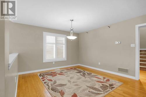 1597 Stackhouse Avenue W, London, ON - Indoor Photo Showing Other Room