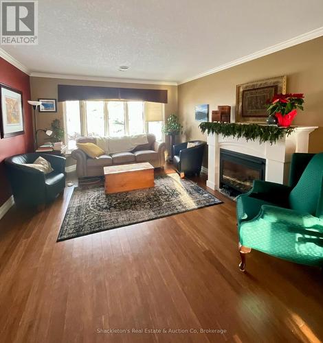 107 Franklin Drive, Stratford, ON - Indoor Photo Showing Living Room With Fireplace