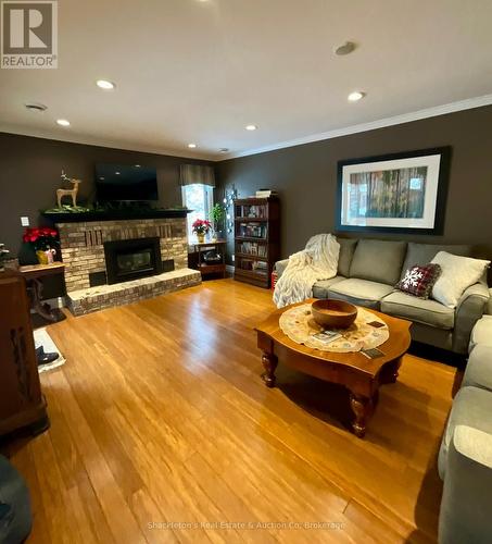 107 Franklin Drive, Stratford, ON - Indoor Photo Showing Living Room With Fireplace