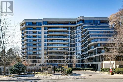 807 - 3900 Yonge Street, Toronto, ON - Outdoor With Facade