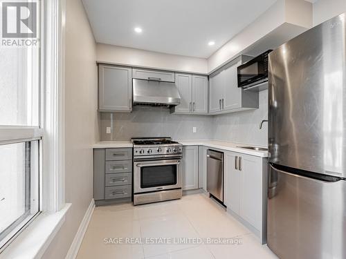 Upper - 130 Marchmount Road, Toronto, ON - Indoor Photo Showing Kitchen