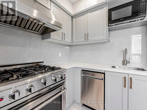 Upper - 130 Marchmount Road, Toronto, ON - Indoor Photo Showing Kitchen With Upgraded Kitchen