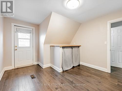 Upper - 130 Marchmount Road, Toronto, ON - Indoor Photo Showing Other Room