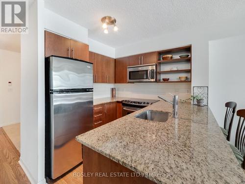 1215 - 96 St Patrick Street, Toronto, ON - Indoor Photo Showing Kitchen With Upgraded Kitchen