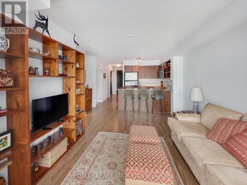 1215 - 96 St Patrick Street, Toronto, ON - Indoor Photo Showing Living Room