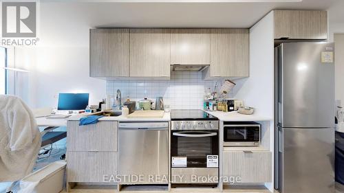 4206 - 395 Bloor Street E, Toronto, ON - Indoor Photo Showing Kitchen With Stainless Steel Kitchen With Upgraded Kitchen