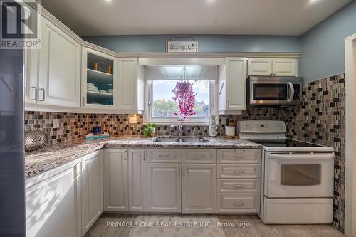 5 Chantel Court, Clarington, ON - Indoor Photo Showing Kitchen With Double Sink