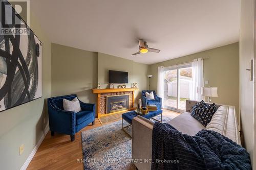 5 Chantel Court, Clarington, ON - Indoor Photo Showing Living Room With Fireplace