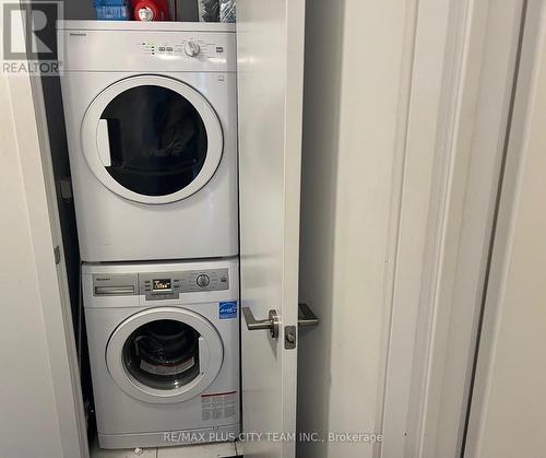 4613 - 87 Peter Street, Toronto, ON - Indoor Photo Showing Laundry Room