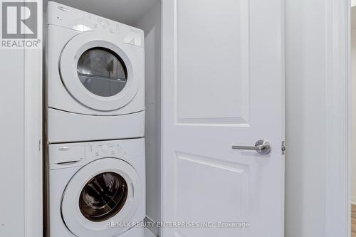 1730 - 38 Grand Magazine Street, Toronto, ON - Indoor Photo Showing Laundry Room