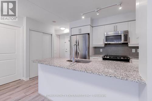 1730 - 38 Grand Magazine Street, Toronto, ON - Indoor Photo Showing Kitchen With Upgraded Kitchen