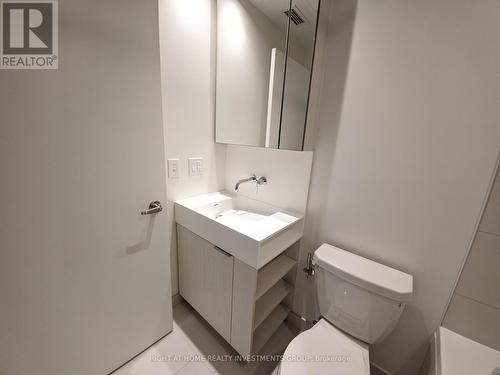 810 - 20 Richardson Street, Toronto, ON - Indoor Photo Showing Bathroom