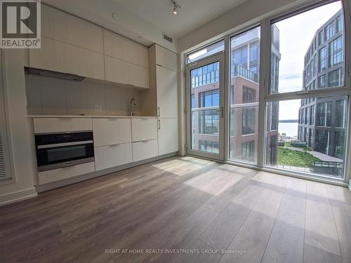 810 - 20 Richardson Street, Toronto, ON - Indoor