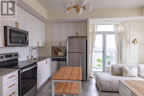 907 - 3220 Sheppard Avenue, Toronto, ON - Indoor Photo Showing Kitchen