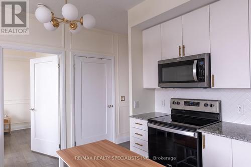 907 - 3220 Sheppard Avenue, Toronto, ON - Indoor Photo Showing Kitchen