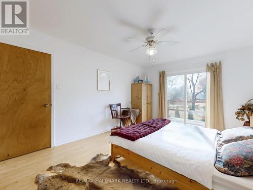 5193 Aurora Road, Whitchurch-Stouffville, ON - Indoor Photo Showing Bedroom