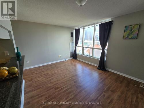 407 - 101 Subway Crescent, Toronto, ON - Indoor Photo Showing Other Room