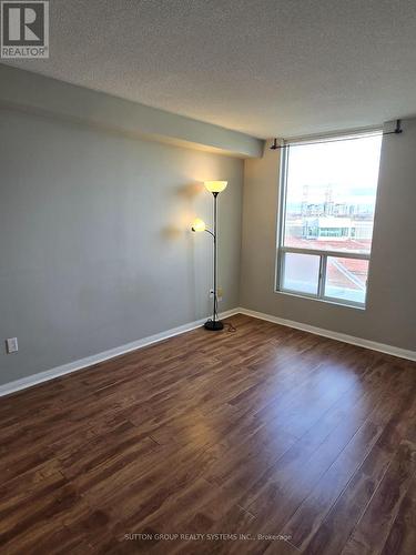 407 - 101 Subway Crescent, Toronto, ON - Indoor Photo Showing Other Room