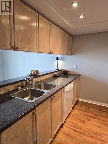 407 - 101 Subway Crescent, Toronto, ON - Indoor Photo Showing Kitchen With Double Sink