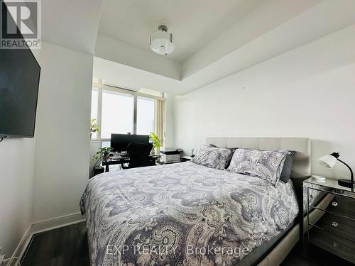 3210 - 80 Absolute Avenue, Mississauga, ON - Indoor Photo Showing Bedroom