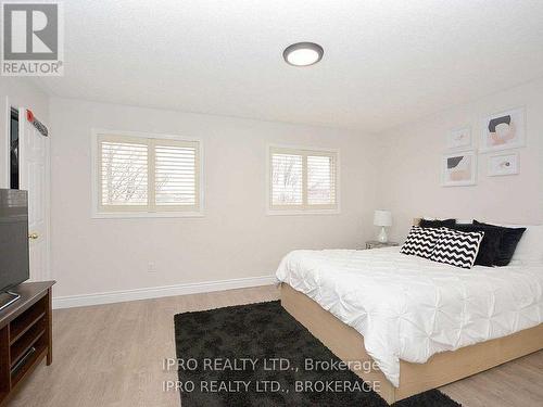 2024 Blue Jay Boulevard, Oakville, ON - Indoor Photo Showing Bedroom