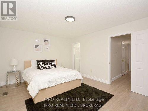 2024 Blue Jay Boulevard, Oakville, ON - Indoor Photo Showing Bedroom