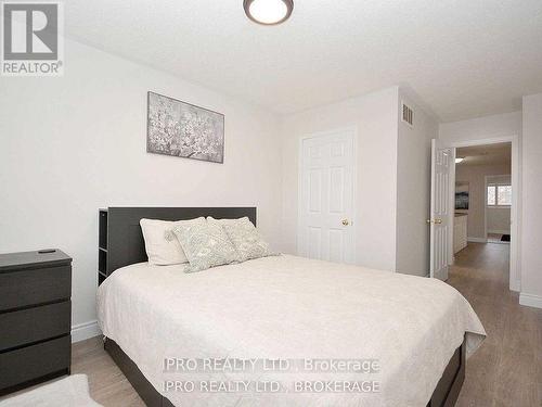 2024 Blue Jay Boulevard, Oakville, ON - Indoor Photo Showing Bedroom