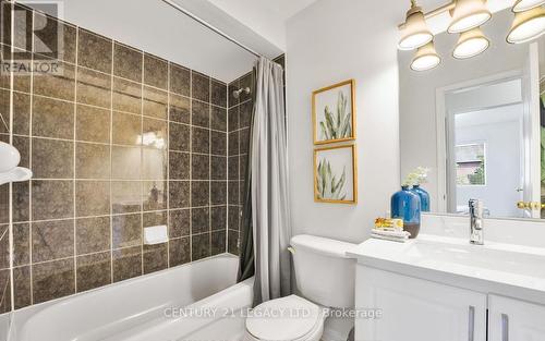 203 - 80 Acorn Place, Mississauga, ON - Indoor Photo Showing Bathroom