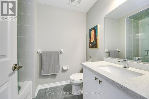 310 - 269 Georgian Drive, Oakville, ON - Indoor Photo Showing Bathroom