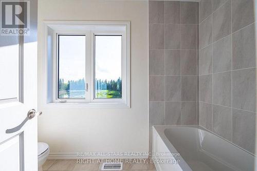 13 Spruceside Drive, Kawartha Lakes (Bobcaygeon), ON - Indoor Photo Showing Bathroom