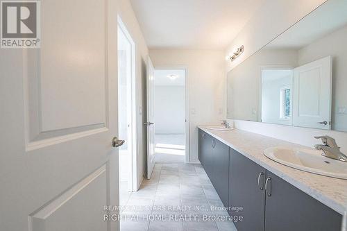 13 Spruceside Drive, Kawartha Lakes (Bobcaygeon), ON - Indoor Photo Showing Bathroom