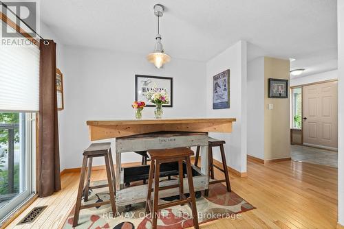 16 Harbourview Crescent, Prince Edward County (Wellington), ON - Indoor Photo Showing Dining Room