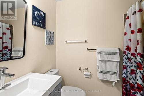 20 Edgemere Crescent, London, ON - Indoor Photo Showing Bathroom