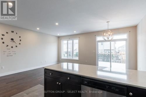 161 - 1960 Dalmagarry Road, London, ON - Indoor Photo Showing Kitchen