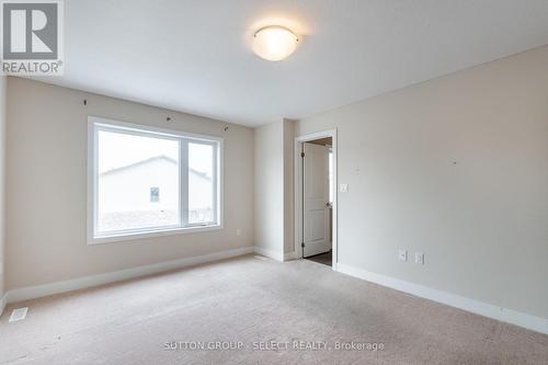 161 - 1960 Dalmagarry Road, London, ON - Indoor Photo Showing Other Room