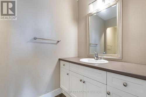 161 - 1960 Dalmagarry Road, London, ON - Indoor Photo Showing Bathroom