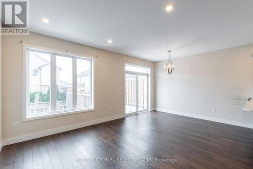 161 - 1960 Dalmagarry Road, London, ON - Indoor Photo Showing Other Room