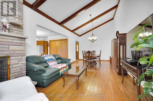 9580 Sinclair Drive, Middlesex Centre, ON - Indoor Photo Showing Living Room With Fireplace