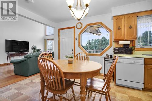 9580 Sinclair Drive, Middlesex Centre, ON - Indoor Photo Showing Dining Room