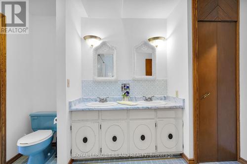 9580 Sinclair Drive, Middlesex Centre, ON - Indoor Photo Showing Bathroom